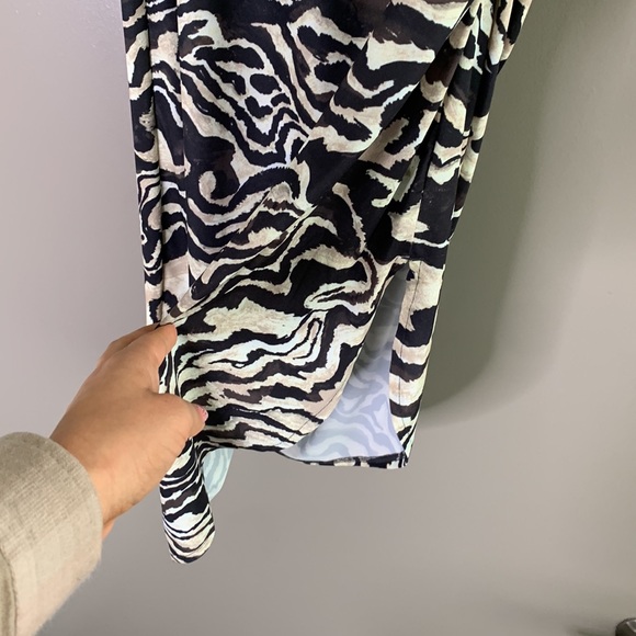 Brand New Dress - Picture 5 of 9